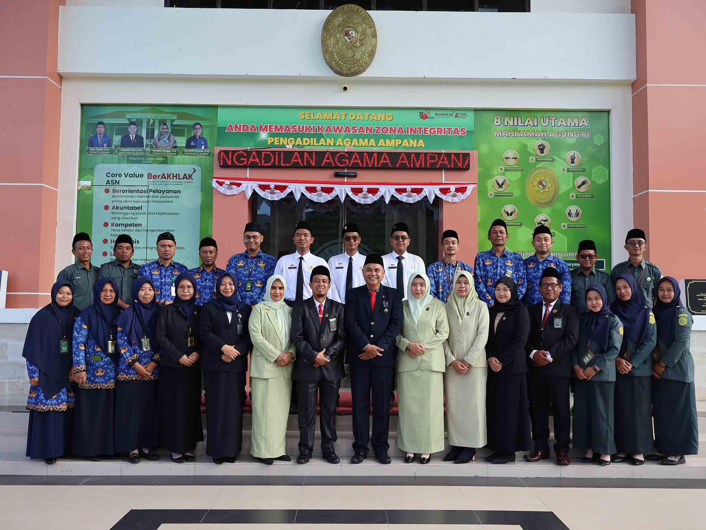 Upacaram HUT RI 8